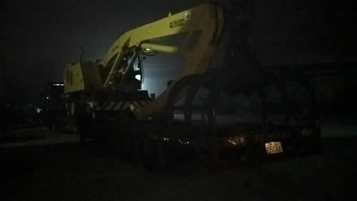 1484551446126530.jpg 連夜裝車(chē).jpg